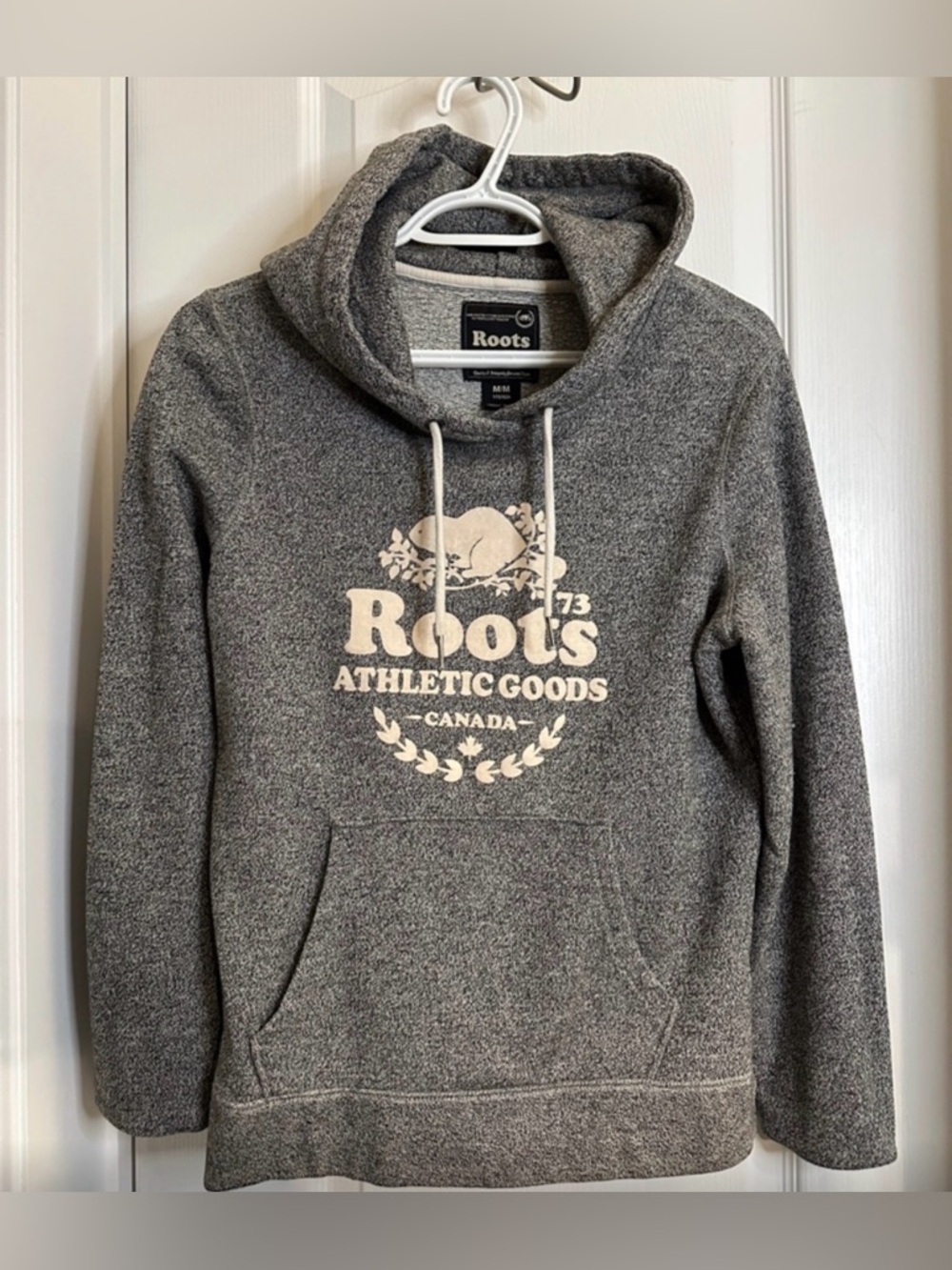 Roots women’s Crewneck Hoodie with Cream Logo


WOMEN MEDIUM